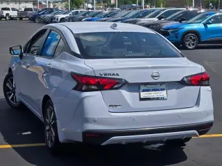 Nissan Versa 2025 SV Sedán 4 puertas