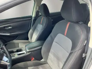 Nissan Sentra 2024 SR 4dr Sedán