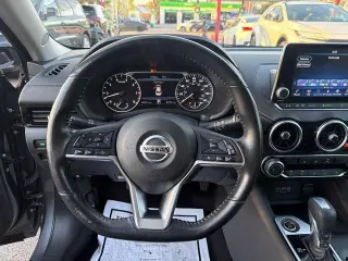 Nissan Sentra 2023 SV Sedán 4 puertas