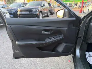 Nissan Sentra 2023 SV Sedán 4 puertas
