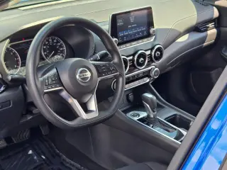 Nissan Sentra 2023 SV Sedán 4 puertas