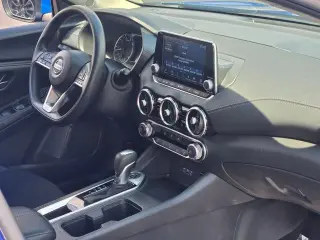 Nissan Sentra 2023 SV Sedán 4 puertas