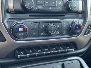 GMC Sierra 1500 2018 4x4 Denali Cabina Crew 4 puertas 5.8 ft. SB