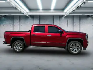 GMC Sierra 1500 2018 4x4 Denali Cabina Crew 4 puertas 5.8 ft. SB