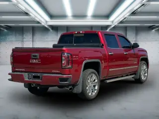 GMC Sierra 1500 2018 4x4 Denali Cabina Crew 4 puertas 5.8 ft. SB