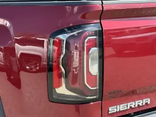 GMC Sierra 1500 2018 4x4 Denali Cabina Crew 4 puertas 5.8 ft. SB