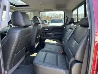 GMC Sierra 1500 2018 4x4 Denali Cabina Crew 4 puertas 5.8 ft. SB
