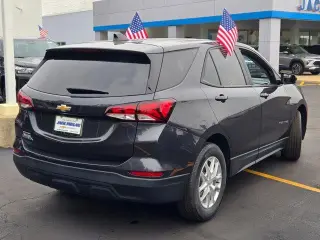 Chevrolet Equinox 2022 LS 4dr SUV con 1LS