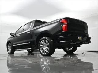 Chevrolet Silverado 1500 2023 4x4 High Country 4dr Crew Cab 5.8 ft. SB