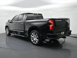 Chevrolet Silverado 1500 2023 4x4 High Country 4dr Crew Cab 5.8 ft. SB