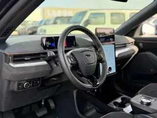 Ford Mustang Mach-E 2023 AWD GT 4dr SUV