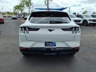 Ford Mustang Mach-E 2023 Premium 4dr SUV