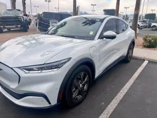 Ford Mustang Mach-E 2022 Select 4dr SUV