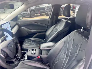 Ford Mustang Mach-E 2022 Select 4dr SUV