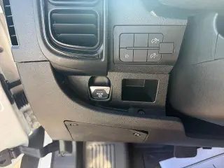 Ram ProMaster 2025 Tradesman 2500 136 WB 3dr Low Roof Cargo Van sin asiento del pasajero
