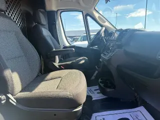 Ram ProMaster 2025 Tradesman 2500 136 WB 3dr Low Roof Cargo Van sin asiento del pasajero
