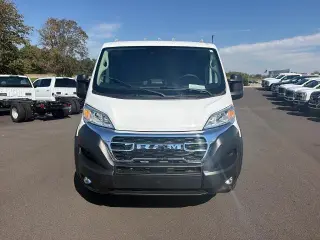 Ram ProMaster 2025 Tradesman 2500 136 WB 3dr Low Roof Cargo Van sin asiento del pasajero