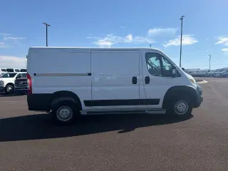 Ram ProMaster 2025 Tradesman 2500 136 WB 3dr Low Roof Cargo Van sin asiento del pasajero