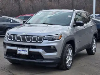 Jeep Compass 2022 4x4 Latitude Lux SUV de 4 puertas
