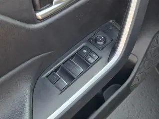 Toyota RAV4 2025 AWD XLE 4dr SUV
