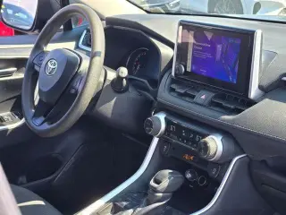 Toyota RAV4 2025 AWD XLE 4dr SUV