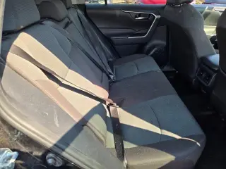 Toyota RAV4 2025 AWD XLE 4dr SUV