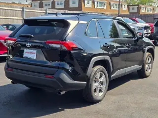 Toyota RAV4 2025 AWD XLE 4dr SUV