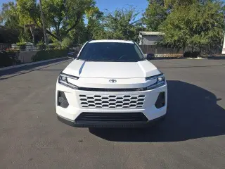 Toyota RAV4 2026 AWD XLE Premium 4dr SUV