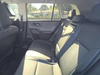 Toyota RAV4 2026 AWD XLE Premium 4dr SUV