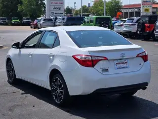 Toyota Corolla 2016 S 4dr Sedán