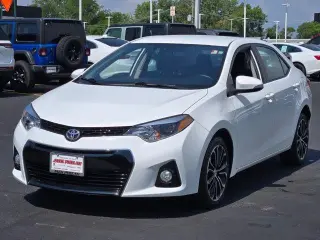 Toyota Corolla 2016 S 4dr Sedán