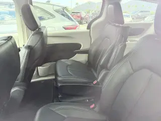 Chrysler Pacifica Plug-In Hybrid 2024 Select 4dr Mini-Van