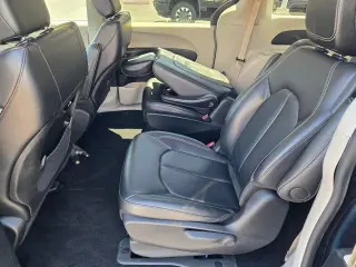 Chrysler Pacifica Híbrido enchufable 2024 Select 4dr Mini-Van