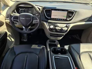 Chrysler Pacifica Híbrido enchufable 2024 Select 4dr Mini-Van