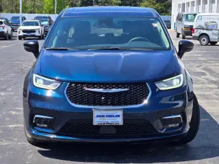 Chrysler Pacifica Híbrido enchufable 2024 Select 4dr Mini-Van