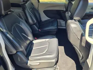 Chrysler Pacifica Híbrido enchufable 2024 Select 4dr Mini-Van