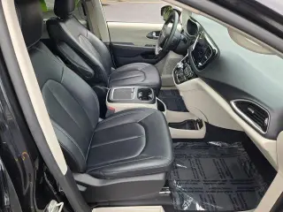 Chrysler Pacifica 2024 Touring L 4dr Mini-Van