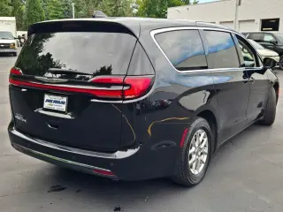 Chrysler Pacifica 2024 Touring L 4dr Mini-Van