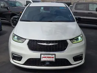 Chrysler Pacifica 2025 Select 4dr Mini-Van
