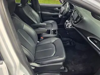 Chrysler Pacifica 2025 Select 4dr Mini-Van