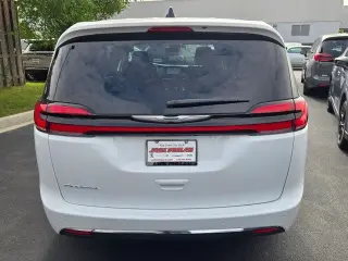 Chrysler Pacifica 2025 Select 4dr Mini-Van