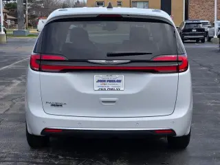 Chrysler Pacifica 2024 Touring L 4dr Mini-Van
