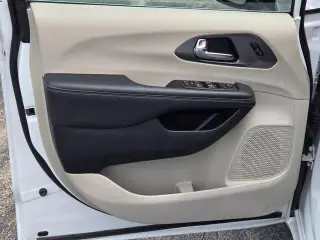 Chrysler Pacifica 2024 Touring L 4dr Mini-Van