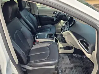 Chrysler Pacifica 2024 Touring L 4dr Mini-Van