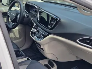 Chrysler Pacifica 2024 Touring L 4dr Mini-Van