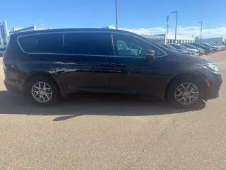 Chrysler Pacifica 2025 Select 4dr Mini-Van