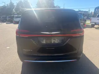 Chrysler Pacifica 2025 Select 4dr Mini-Van