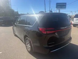 Chrysler Pacifica 2025 Select 4dr Mini-Van
