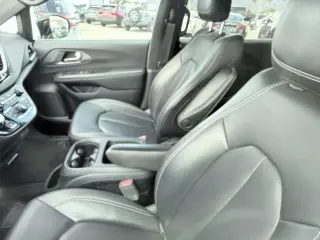 Chrysler Pacifica 2025 Select 4dr Minivan