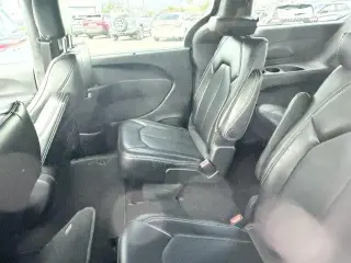 Chrysler Pacifica 2025 Select 4dr Minivan
